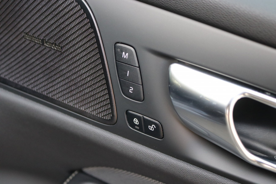 Volvo V60 2.0 T6 Recharge 340PK AWD R-Design Elektr.-trekhaak/Pano-dak/Winter-pack/Memory-stoel/Camera