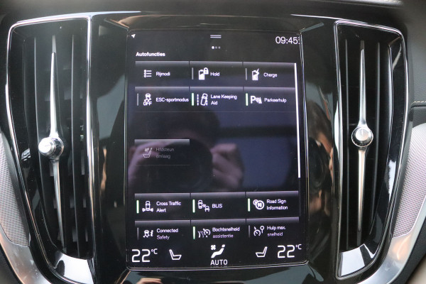 Volvo V60 2.0 T6 Recharge 340PK AWD R-Design Elektr.-trekhaak/Pano-dak/Winter-pack/Memory-stoel/Camera