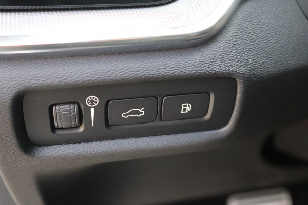 Volvo V60 2.0 T6 Recharge 340PK AWD R-Design Elektr.-trekhaak/Pano-dak/Winter-pack/Memory-stoel/Camera