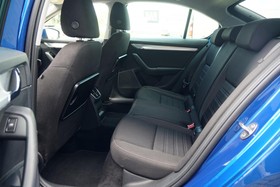 Škoda Octavia 1.5 TSI Greentech Ambition Business Automaat + TREKHAAK / KEYLESS / VOORRUITVERWARMING