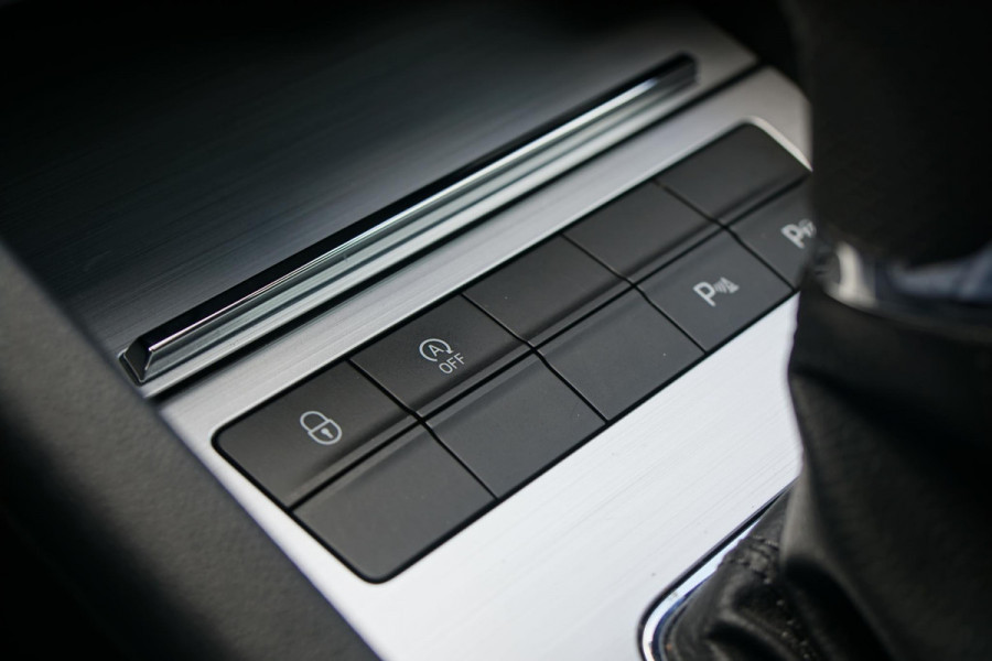 Škoda Octavia 1.5 TSI Greentech Ambition Business Automaat + TREKHAAK / KEYLESS / VOORRUITVERWARMING