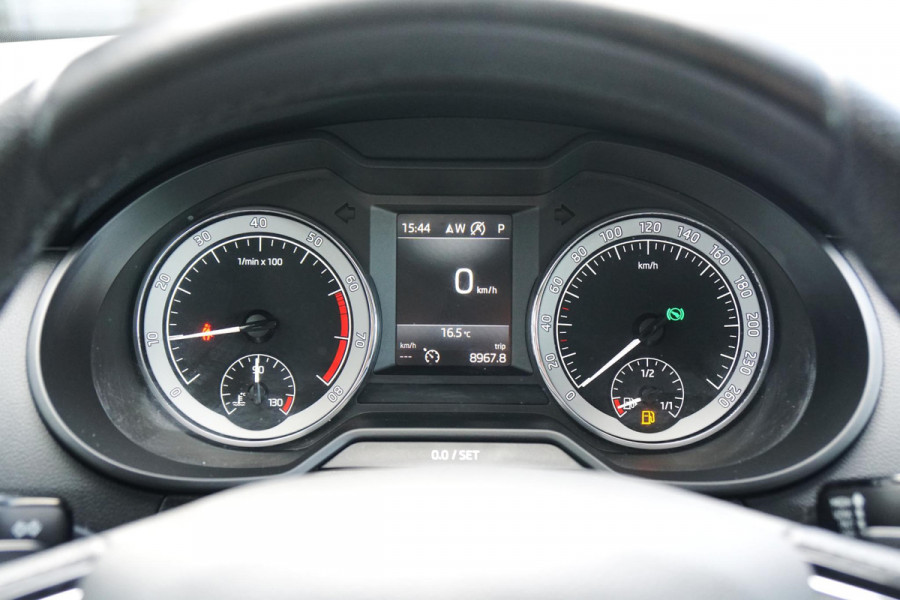 Škoda Octavia 1.5 TSI Greentech Ambition Business Automaat + TREKHAAK / KEYLESS / VOORRUITVERWARMING