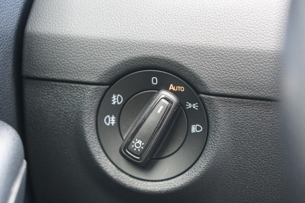 Škoda Octavia 1.5 TSI Greentech Ambition Business Automaat + TREKHAAK / KEYLESS / VOORRUITVERWARMING