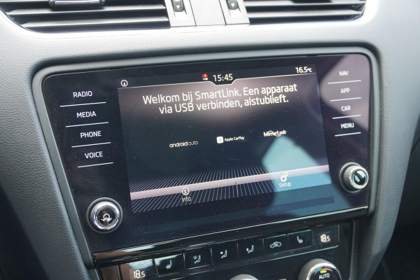 Škoda Octavia 1.5 TSI Greentech Ambition Business Automaat + TREKHAAK / KEYLESS / VOORRUITVERWARMING