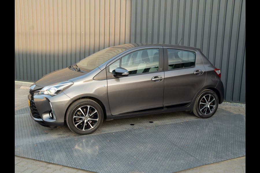 Toyota Yaris 1.5 Hybrid Team D | Stoelverw. | Trekhaak afn. | Lane Assist Prijs Rijklaar!!