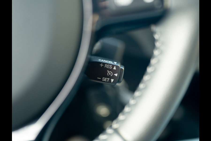 Toyota Yaris 1.5 Hybrid Team D | Stoelverw. | Trekhaak afn. | Lane Assist Prijs Rijklaar!!