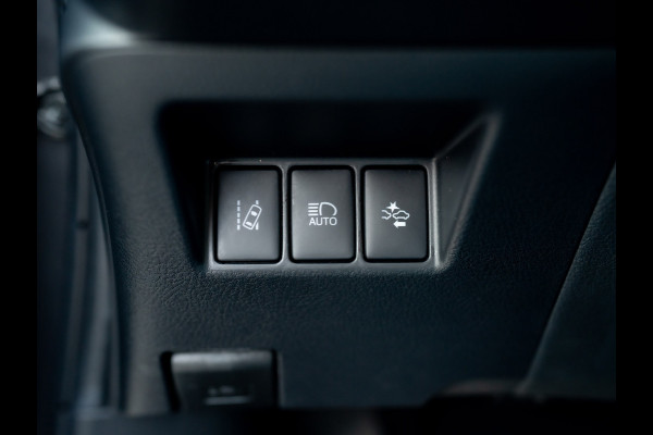 Toyota Yaris 1.5 Hybrid Team D | Stoelverw. | Trekhaak afn. | Lane Assist Prijs Rijklaar!!