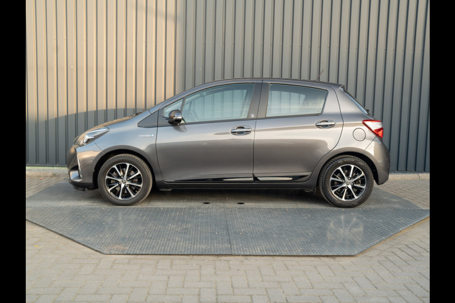 Toyota Yaris 1.5 Hybrid Team D | Stoelverw. | Trekhaak afn. | Lane Assist Prijs Rijklaar!!