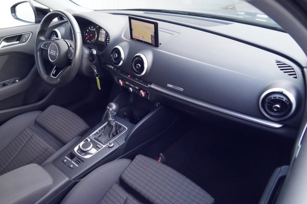 Audi A3 Sportback 1.5 TFSI CoD Sport Lease Edition / NL-Auto / Automaat / Sportstoelen / Navi / Cruise