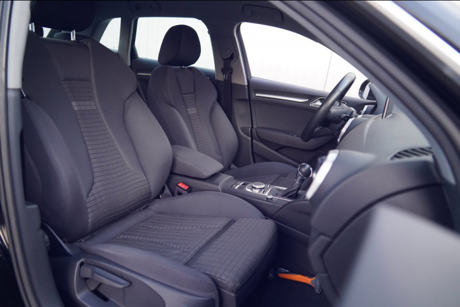 Audi A3 Sportback 1.5 TFSI CoD Sport Lease Edition / NL-Auto / Automaat / Sportstoelen / Navi / Cruise