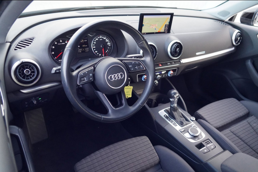 Audi A3 Sportback 1.5 TFSI CoD Sport Lease Edition / NL-Auto / Automaat / Sportstoelen / Navi / Cruise