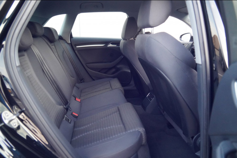 Audi A3 Sportback 1.5 TFSI CoD Sport Lease Edition / NL-Auto / Automaat / Sportstoelen / Navi / Cruise