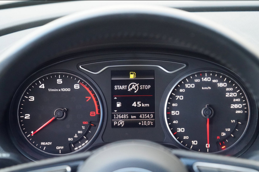 Audi A3 Sportback 1.5 TFSI CoD Sport Lease Edition / NL-Auto / Automaat / Sportstoelen / Navi / Cruise