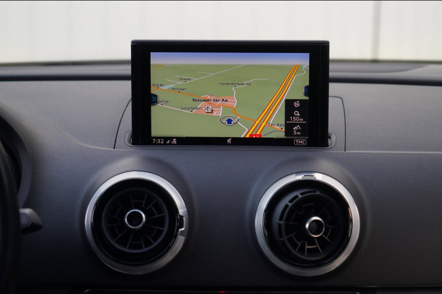 Audi A3 Sportback 1.5 TFSI CoD Sport Lease Edition / NL-Auto / Automaat / Sportstoelen / Navi / Cruise