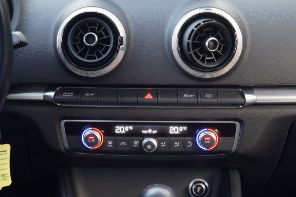Audi A3 Sportback 1.5 TFSI CoD Sport Lease Edition / NL-Auto / Automaat / Sportstoelen / Navi / Cruise