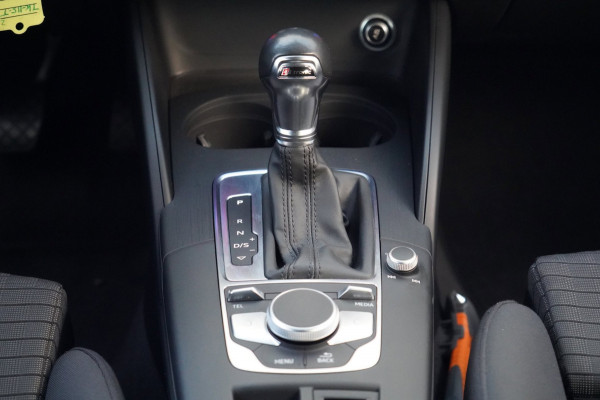 Audi A3 Sportback 1.5 TFSI CoD Sport Lease Edition / NL-Auto / Automaat / Sportstoelen / Navi / Cruise