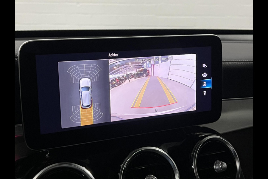 Mercedes-Benz GLC 300e 4MATIC AMG | Trekhaak | Open dak | Camera | Stoelverwarming | Memory | Cruise control | Carplay