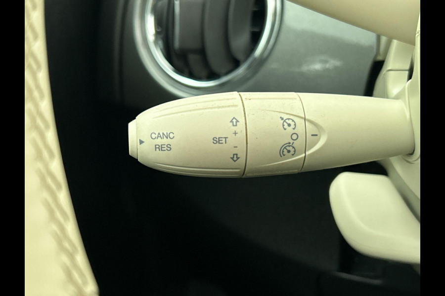 Fiat 500C 1.0 Hybrid Dolcevita Cabriolet | Climate Control | Sportstoelen | Parkeersensoren achter | Cruise Control | DAB | Lichtmetalen Velgen