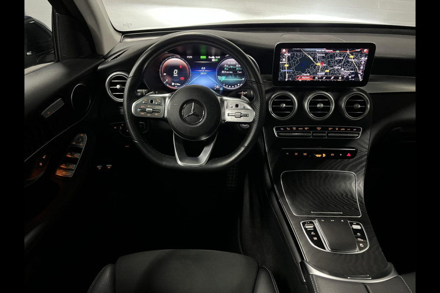 Mercedes-Benz GLC GLC 300e 4MATIC AMG Trekhaak | Adapt. cruise | Open dak | Achteruitrij camera | Stoelverwarming | Carplay | Bliss