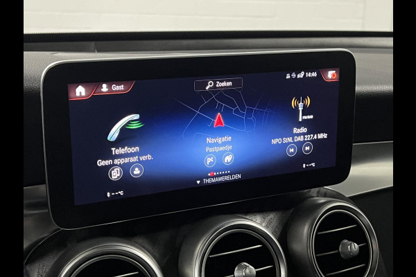 Mercedes-Benz GLC GLC 300e 4MATIC AMG Trekhaak | Adapt. cruise | Open dak | Achteruitrij camera | Stoelverwarming | Carplay | Bliss