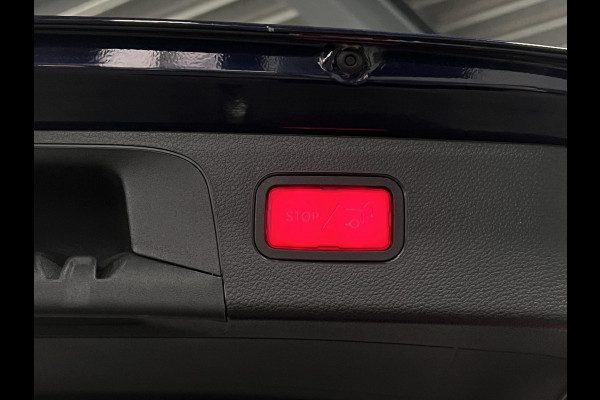 Mercedes-Benz GLC GLC 300e 4MATIC AMG Trekhaak | Adapt. cruise | Open dak | Achteruitrij camera | Stoelverwarming | Carplay | Bliss