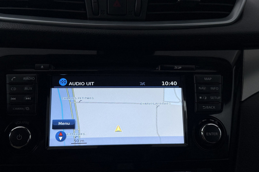 Nissan QASHQAI 1.2 Tekna + (STOELVERWARMING, CAMERA, ELEKTR STOELEN, TREKHAAK, PARKEERSENSOREN, LANE-ASSSIST)