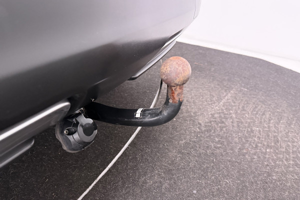 Nissan QASHQAI 1.2 Tekna + (STOELVERWARMING, CAMERA, ELEKTR STOELEN, TREKHAAK, PARKEERSENSOREN, LANE-ASSSIST)