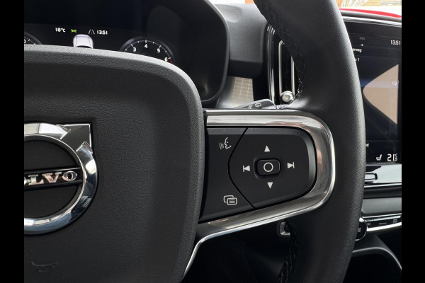 Volvo XC40 1.5 T2 Momentum NL-AUTO | TREKHAAK | STOEL VERWARMING
