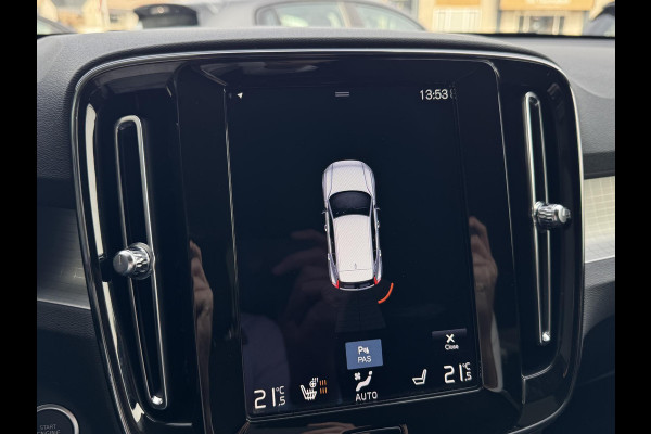 Volvo XC40 1.5 T2 Momentum NL-AUTO | TREKHAAK | STOEL VERWARMING