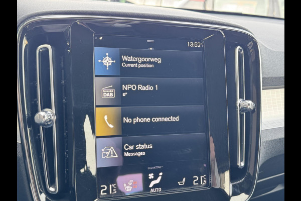 Volvo XC40 1.5 T2 Momentum NL-AUTO | TREKHAAK | STOEL VERWARMING