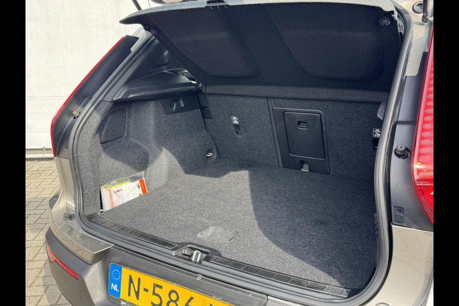 Volvo XC40 1.5 T2 Momentum NL-AUTO | TREKHAAK | STOEL VERWARMING