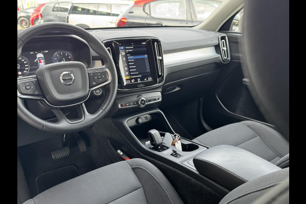 Volvo XC40 1.5 T2 Momentum NL-AUTO | TREKHAAK | STOEL VERWARMING