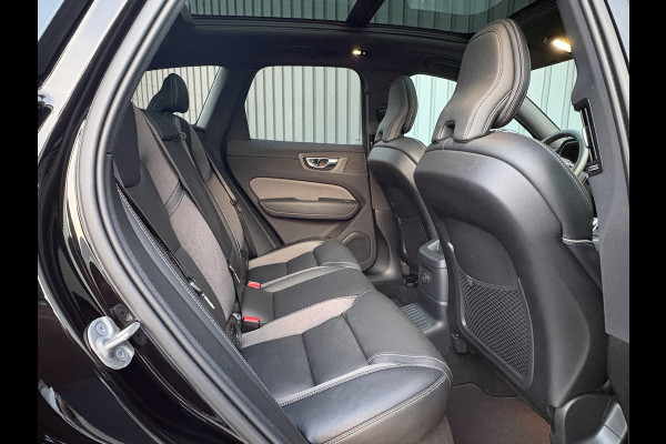 Volvo XC60 2.0 T6 Plug-in hybrid AWD Plus Black Edition | 360 Camera | Harman/Kardon | Trekhaak | Panodak | Dodehoek sensoren | Prijs Rijklaar!!
