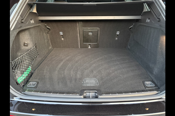 Volvo XC60 2.0 T6 Plug-in hybrid AWD Plus Black Edition | 360 Camera | Harman/Kardon | Trekhaak | Panodak | Dodehoek sensoren | Prijs Rijklaar!!