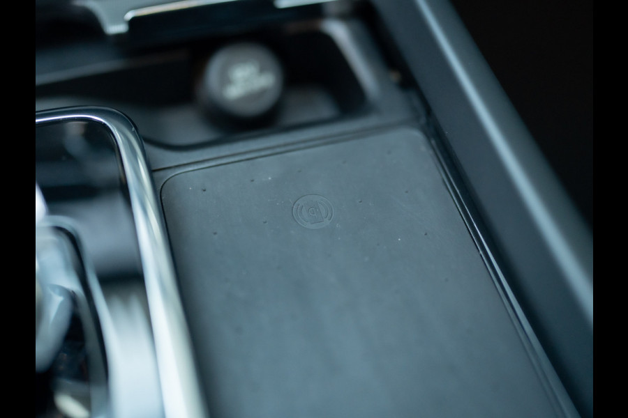 Volvo XC60 2.0 T6 Plug-in hybrid AWD Plus Black Edition | 360 Camera | Harman/Kardon | Trekhaak | Panodak | Dodehoek sensoren | Prijs Rijklaar!!