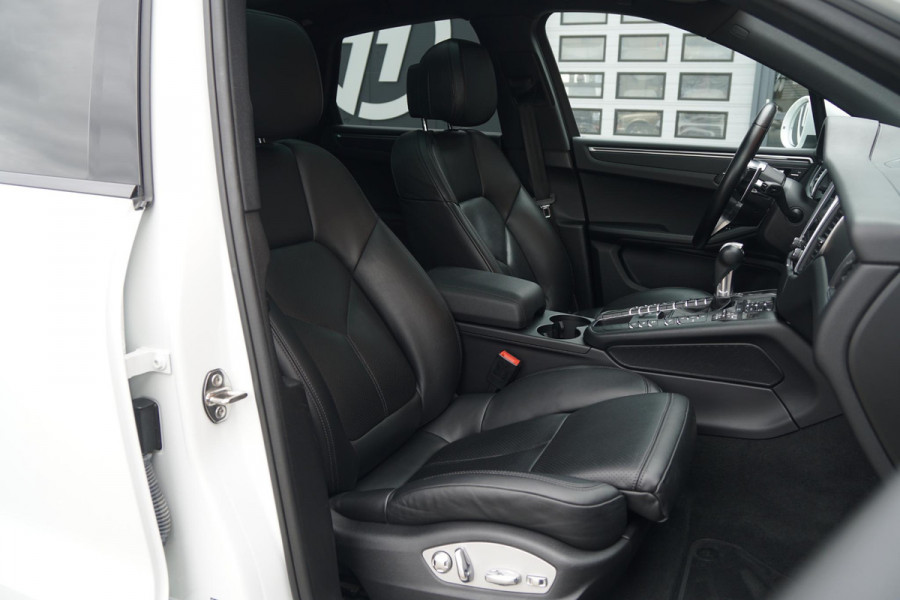Porsche Macan 2.0 + PANORAMADAK / LUCHTVERING / 21" TURBO / MEMORY