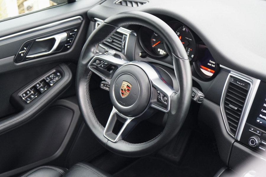 Porsche Macan 2.0 + PANORAMADAK / LUCHTVERING / 21" TURBO / MEMORY
