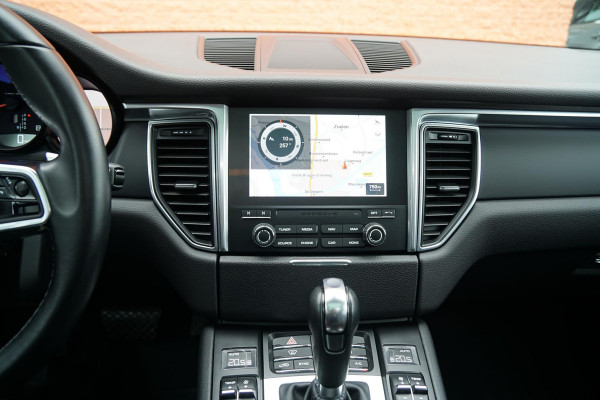 Porsche Macan 2.0 + PANORAMADAK / LUCHTVERING / 21" TURBO / MEMORY