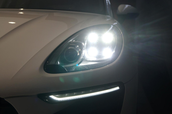 Porsche Macan 2.0 + PANORAMADAK / LUCHTVERING / 21" TURBO / MEMORY
