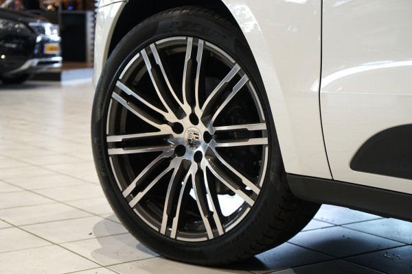 Porsche Macan 2.0 + PANORAMADAK / LUCHTVERING / 21" TURBO / MEMORY