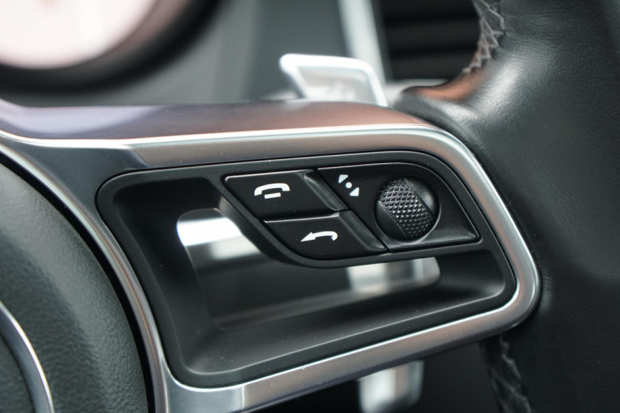 Porsche Macan 2.0 + PANORAMADAK / LUCHTVERING / 21" TURBO / MEMORY