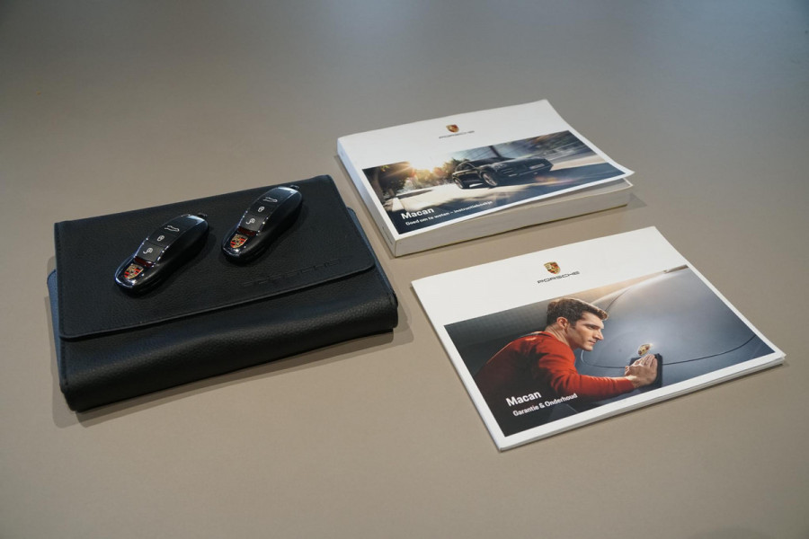 Porsche Macan 2.0 + PANORAMADAK / LUCHTVERING / 21" TURBO / MEMORY