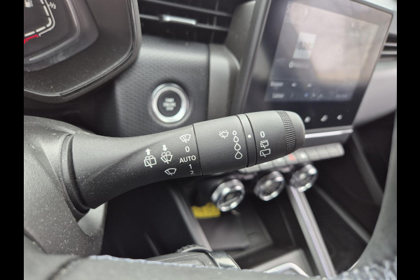 Renault Clio 1.0 TCe Intens | Achteruitrijcamera | PDC voor/achter | Led koplampen | 17'' velgen |