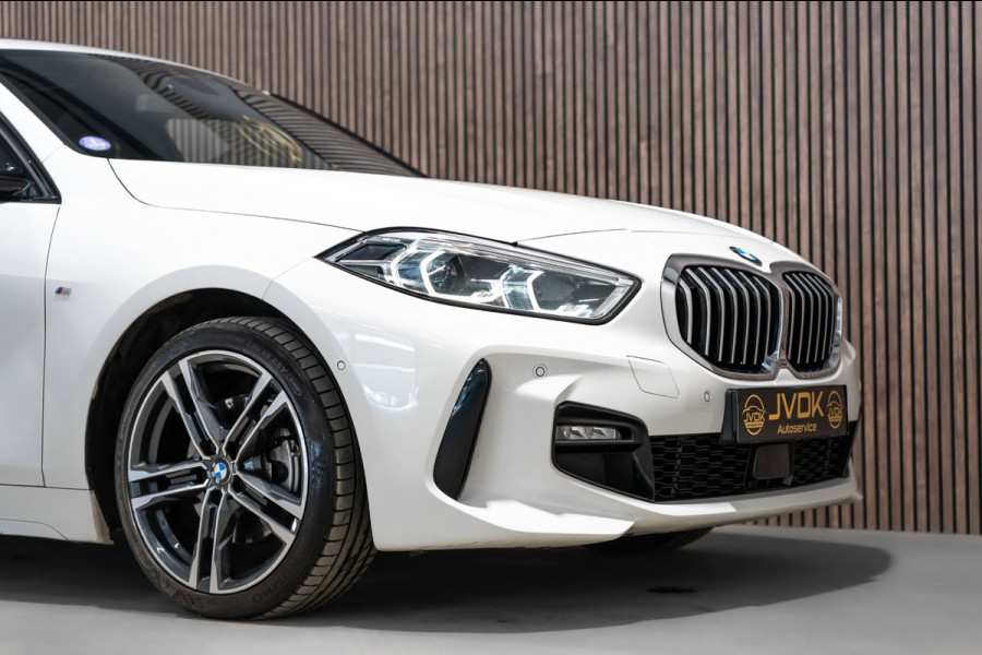 BMW 1-serie 116i M Sport LED NAVI PANO CAMERA