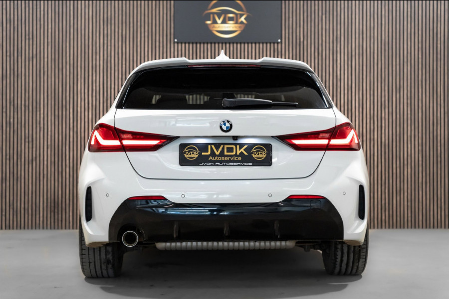 BMW 1-serie 116i M Sport LED NAVI PANO CAMERA