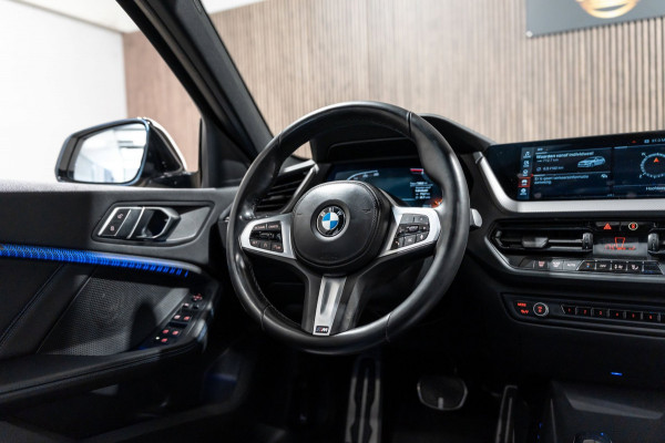 BMW 1-serie 116i M Sport LED NAVI PANO CAMERA