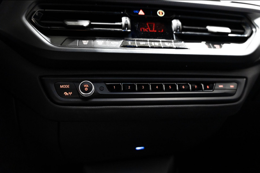 BMW 1-serie 116i M Sport LED NAVI PANO CAMERA