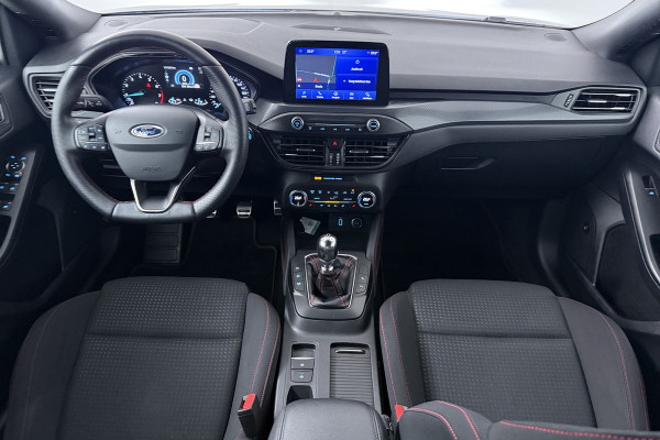 Ford Focus 1.0 EcoBoost ST Line Business (STOEL/STUUR VERWARMING, CAMERA, CRUISE ADAPTIEF, LANE-ASSIST, PARKEERSENSOREN, NAVI)
