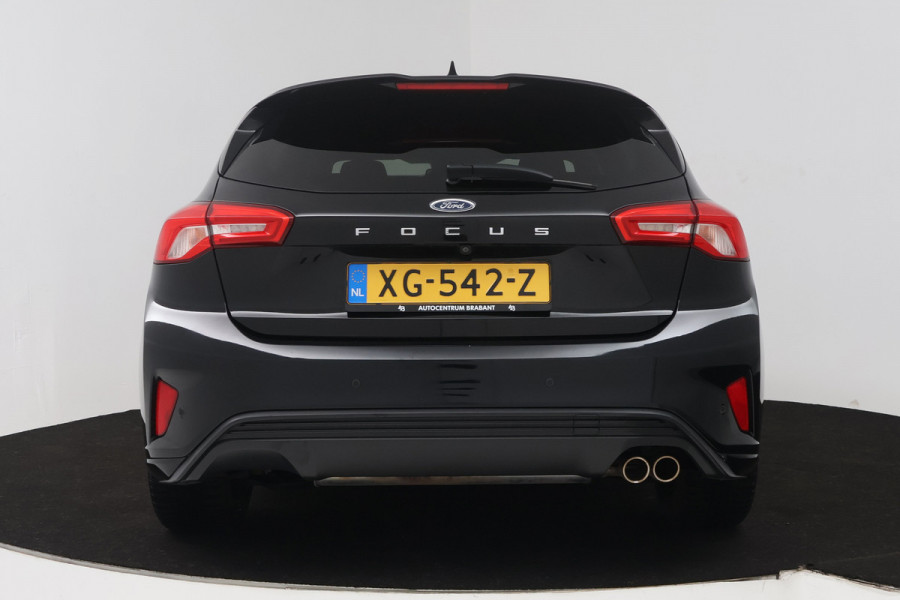 Ford Focus 1.0 EcoBoost ST Line Business (STOEL/STUUR VERWARMING, CAMERA, CRUISE ADAPTIEF, LANE-ASSIST, PARKEERSENSOREN, NAVI)