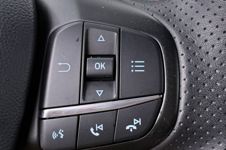 Ford Focus 1.0 EcoBoost ST Line Business (STOEL/STUUR VERWARMING, CAMERA, CRUISE ADAPTIEF, LANE-ASSIST, PARKEERSENSOREN, NAVI)